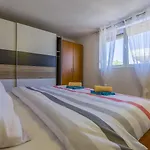 Faszinierendes Nur 80 Meter Zum Mit Meerblick, Pool, Parkplatz Apartment Crikvenica