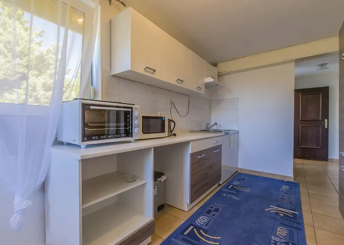 Faszinierendes Nur 80 Meter Zum Mit Meerblick, Pool, Parkplatz تْسْغيكفانِتْسا