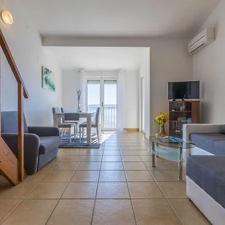 Faszinierendes Nur 80 Meter Zum Mit Meerblick, Pool, Parkplatz * Crikvenica