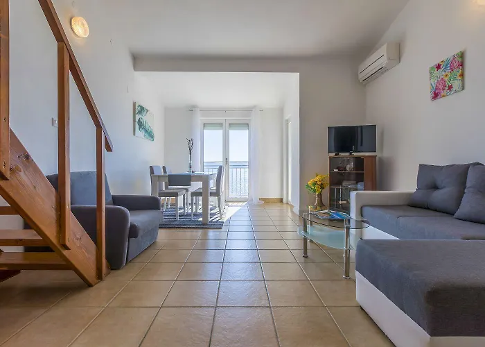 Faszinierendes Nur 80 Meter Zum Mit Meerblick, Pool, Parkplatz * Crikvenica