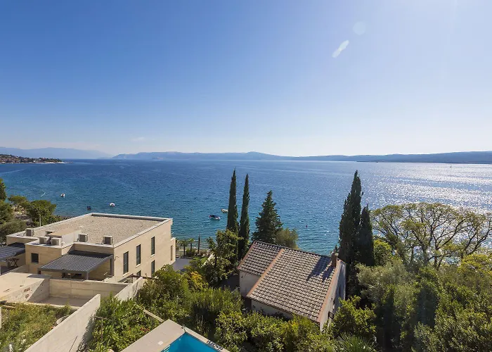 Faszinierendes Nur 80 Meter Zum Mit Meerblick, Pool, Parkplatz Crikvenica